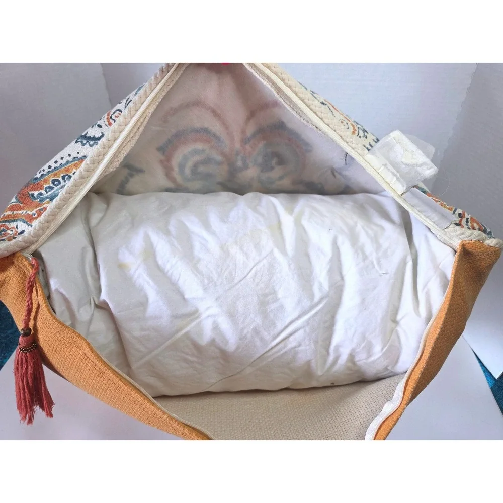 Envogue decorative throw